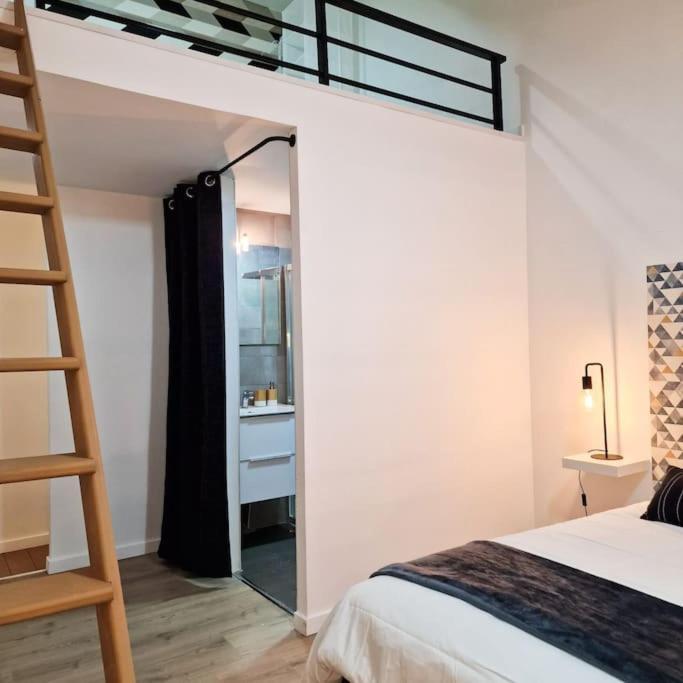 Grand Loft Avec Terrasse Privee Apartment Saint-Etienne  Exterior photo
